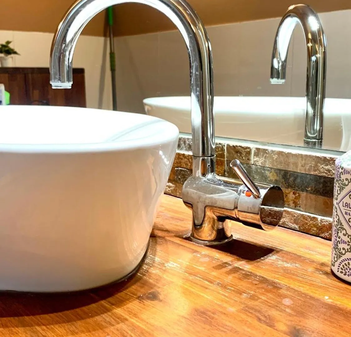 Centrally Located Apartment Vienna Included Netflix 0*,  Oostenrijk