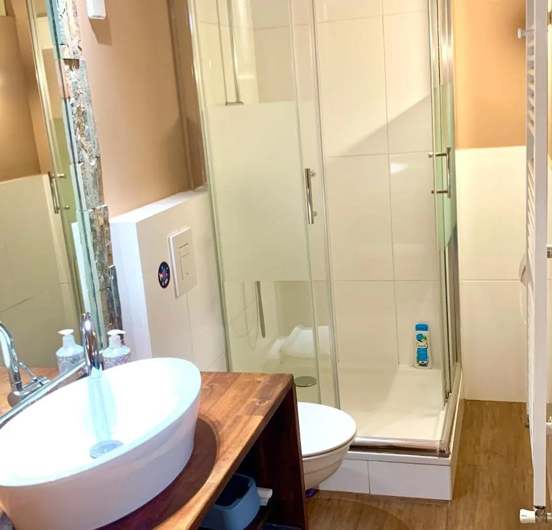 Centrally Located Apartment Vienna Included Netflix 0*,  Austria